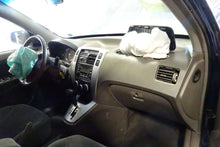 Load image into Gallery viewer, FOG LAMP LIGHT Hyundai Tucson 05 06 07 08 09 Bumper Mounted Right - NW82672
