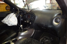 Load image into Gallery viewer, TURN SIGNAL LIGHT LAMP Juke 11 12 13 14 Fender Mounted Left - NW311977
