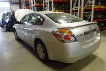 Load image into Gallery viewer, DC CONVERTOR INVERTOR Nissan Altima 2007 07 2008 08 2009 09 10 11 Rear - NW50322
