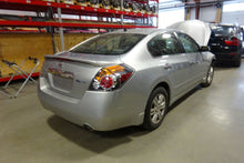 Load image into Gallery viewer, DC CONVERTOR INVERTOR Nissan Altima 2007 07 2008 08 2009 09 10 11 Rear - NW50322
