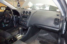 Load image into Gallery viewer, DC CONVERTOR INVERTOR Nissan Altima 2007 07 2008 08 2009 09 10 11 Rear - NW50322
