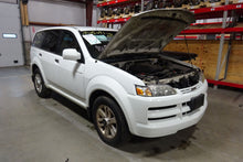 Load image into Gallery viewer, Park Lamp Light  ISUZU AXIOM 2002 - NW82687
