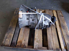 Load image into Gallery viewer, RADIATOR Jaguar XK8 XKR 00 01 02 03 04 05 06 - NW132275
