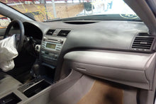 Load image into Gallery viewer, DC CONVERTOR INVERTOR Toyota Camry 2007 07 2008 08 2009 09 2010 10 2011 11 - NW50375
