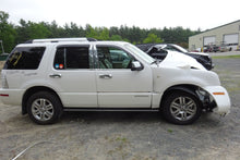 Load image into Gallery viewer, SIDE MARKER LAMP LIGHT Mountaineer 2002-2010 Bumper Mounted Left - NW81717
