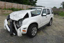 Load image into Gallery viewer, SIDE MARKER LAMP LIGHT Mountaineer 2002-2010 Bumper Mounted Right - NW81718
