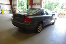 Load image into Gallery viewer, ECU ECM COMPUTER Volvo V70 S60 2001 01 02 NON TURBO - NW63046
