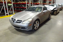 Load image into Gallery viewer, GRILLE SLK280 SLK350 SLK55 2005 05 2006 06 2007 07 2008 08 - NW98592
