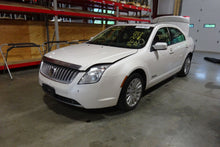 Load image into Gallery viewer, [INVENTORYCAR_YEAR_MAKE_MODEL] FOG LAMP LIGHT - NW81707
