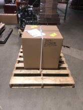 Load image into Gallery viewer, TRANSFER CASE COMPUTER 4 Runner 1996 96 97 98 99 00 - NW38477
