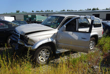 Load image into Gallery viewer, TRANSFER CASE COMPUTER 4 Runner 1996 96 97 98 99 00 - NW38477
