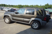 Load image into Gallery viewer, FOG LAMP LIGHT Jeep Liberty 2005 05 2006 06 2007 07 - NW81636

