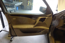 Load image into Gallery viewer, FOG LAMP LIGHT E300d E320 E320T Wagon E420 96-99 Bumper Mounted Left - NW83056
