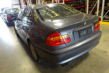 Load image into Gallery viewer, Fog Light BMW 320i 330i 325i 2002 02 2003 03 2004 04 2005 05 - NW82073
