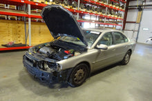 Load image into Gallery viewer, Floor Shifter  VOLVO 80 SERIES 2002 - NW78419
