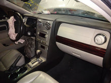 Load image into Gallery viewer, [INVENTORYCAR_YEAR_MAKE_MODEL] FOG LAMP LIGHT - NW81690
