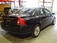 Load image into Gallery viewer, SIDE MARKER LAMP LIGHT C70 S60 S70 S80 XC70 99-06 Fender Mounted Right - NW83801
