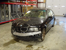 Load image into Gallery viewer, RADIO AM FM CD 330i 325i 2005 05 AM FM CD - NW136294
