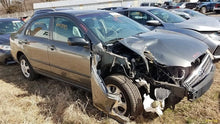 Load image into Gallery viewer, AC COMPRESSOR TOYOTA COROLLA MATRIX 2003 03 04 05 06 - MM2648768
