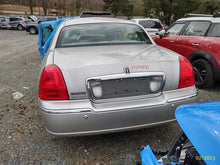 Load image into Gallery viewer, ECU ECM COMPUTER Lincoln Town Car 2005 05 - MM2660768
