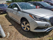 Load image into Gallery viewer, Alternator Hyundai Sonata 2017 - MM2870419
