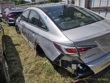 Load image into Gallery viewer, Alternator Hyundai Sonata 2017 - MM2870419
