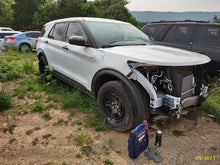 Load image into Gallery viewer, AC Compressor Ford Explorer 2020 - MM2743819
