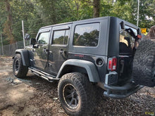 Load image into Gallery viewer, TRANSMISSION Jeep Wrangler 07 08 09 10 11 4X4 - MM2815657
