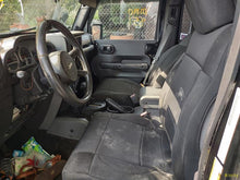 Load image into Gallery viewer, TRANSMISSION Jeep Wrangler 07 08 09 10 11 4X4 - MM2815657
