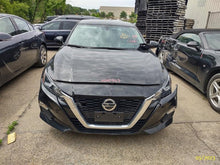 Load image into Gallery viewer, Grille Nissan Altima 2020 - MM2765123
