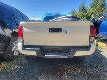 Load image into Gallery viewer, Radio Toyota Tacoma 2022 - MM2819965
