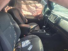 Load image into Gallery viewer, Radio Toyota Tacoma 2022 - MM2819965

