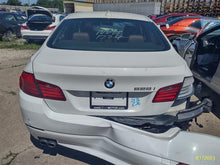 Load image into Gallery viewer, TRANSFER CASE BMW 528i 2012 12 - MM2810047
