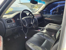 Load image into Gallery viewer, [INVENTORYCAR_YEAR_MAKE_MODEL] TRANSMISSION 4X4 - MM2851883
