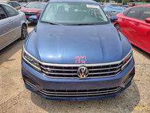Load image into Gallery viewer, Grille Volkswagen Passat 2017 - MM2874306
