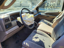 Load image into Gallery viewer, TRANSFER CASE Excursion F250SD Pickup F350SD Pickup F450SD 99-05 - MM2907699
