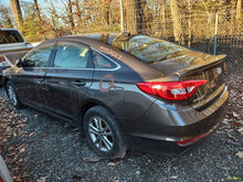 Load image into Gallery viewer, ENGINE MOTOR Santa Fe Sonata Sonata Hybrid Optima Sorento 15-19 2.4L VIN 3/F/B - MM2967663
