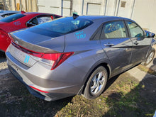 Load image into Gallery viewer, TRANSMISSION Hyundai Elantra 2021 21 2022 22 2023 23 - MM2954761
