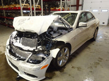 Load image into Gallery viewer, FOG LAMP LIGHT E300 E350 E400 E550 E63 10 11 12 13 Right - NW83068
