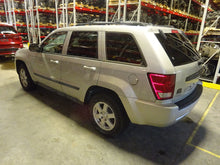 Load image into Gallery viewer, BODY CONTROL MODULE BCM COMPUTER Commander Grand Cherokee 2008 - NW27284
