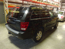 Load image into Gallery viewer, Fog Light Aspen Grand Cherokee Durango Dakota 2005 05 2006 06 07 08 09 10 - NW81586
