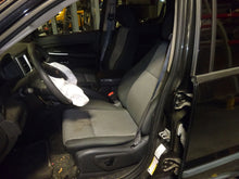Load image into Gallery viewer, Fog Light Aspen Grand Cherokee Durango Dakota 2005 05 2006 06 07 08 09 10 - NW81586
