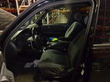 Load image into Gallery viewer, FOG LIGHT Toyota Tundra Sequoia 2001 01 2002 02 03 04 05 06 Right - NW83592
