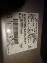 Load image into Gallery viewer, TRANSFER CASE Lincoln Navigator 2003 03 2004 04 - NW176573
