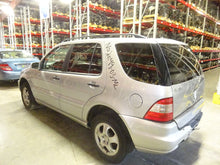 Load image into Gallery viewer, CARRIER ASSEMBLY ML320 ML500 1998 98 99 00 01 02 - 05 - NW47117
