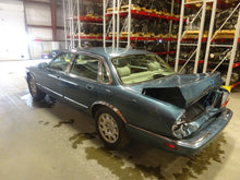 Load image into Gallery viewer, FOG LIGHT Jaguar XJ8 1998 98 1999 99 00 01 02 03 - NW82797
