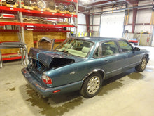 Load image into Gallery viewer, FOG LIGHT Jaguar XJ8 1998 98 1999 99 00 01 02 03 - NW82798
