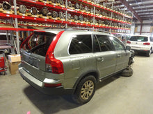 Load image into Gallery viewer, RADIO Volvo XC90 2007 07 2008 08 2009 09  AM FM CD - NW140629
