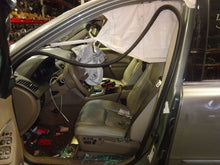 Load image into Gallery viewer, RADIO Volvo XC90 2007 07 2008 08 2009 09  AM FM CD - NW140629
