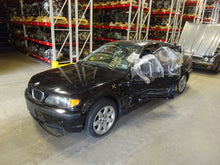 Load image into Gallery viewer, Fog Light BMW 320i 330i 325i 2002 02 2003 03 2004 04 2005 05 - NW82076
